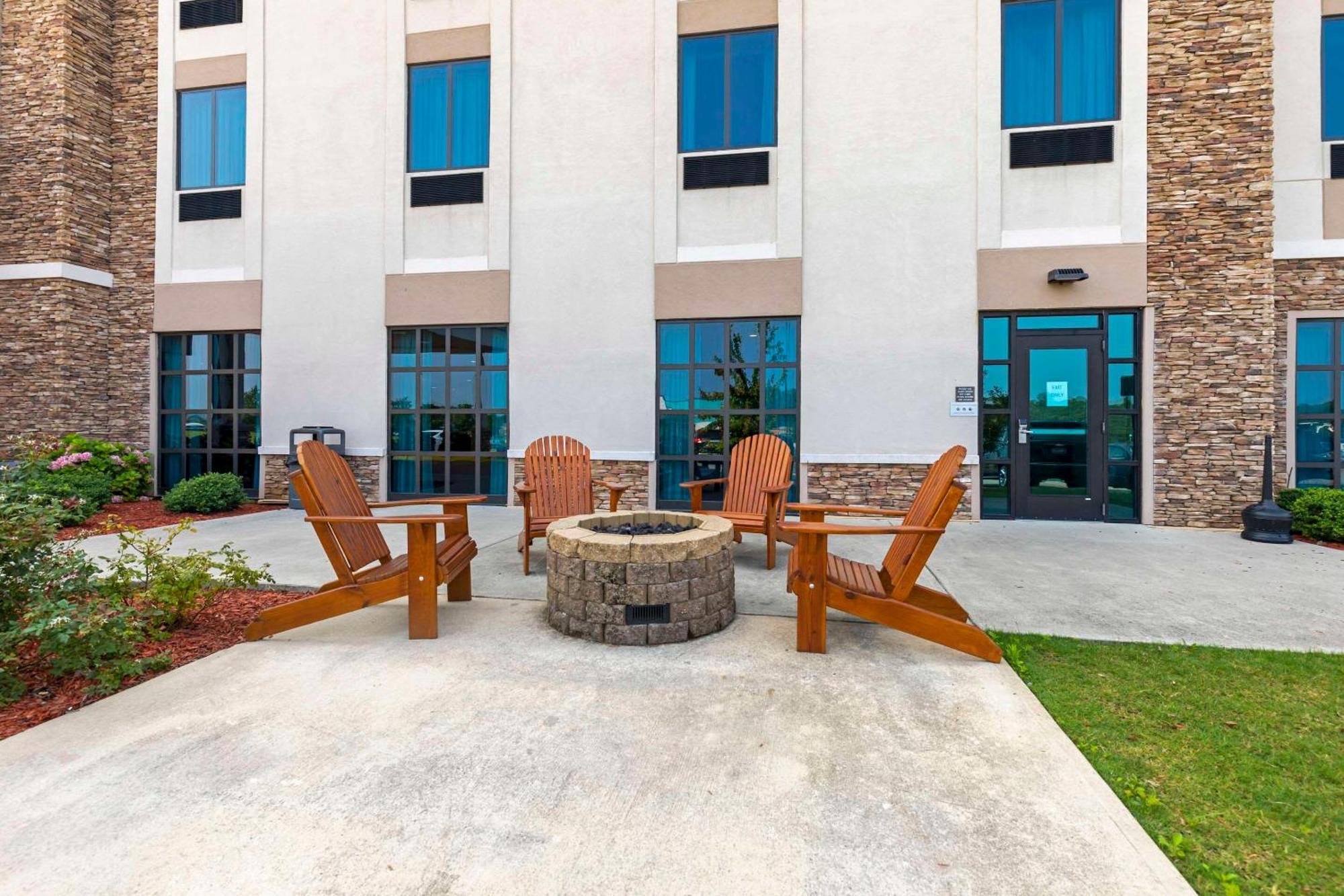 Comfort Inn & Suites East Ellijay Bagian luar foto